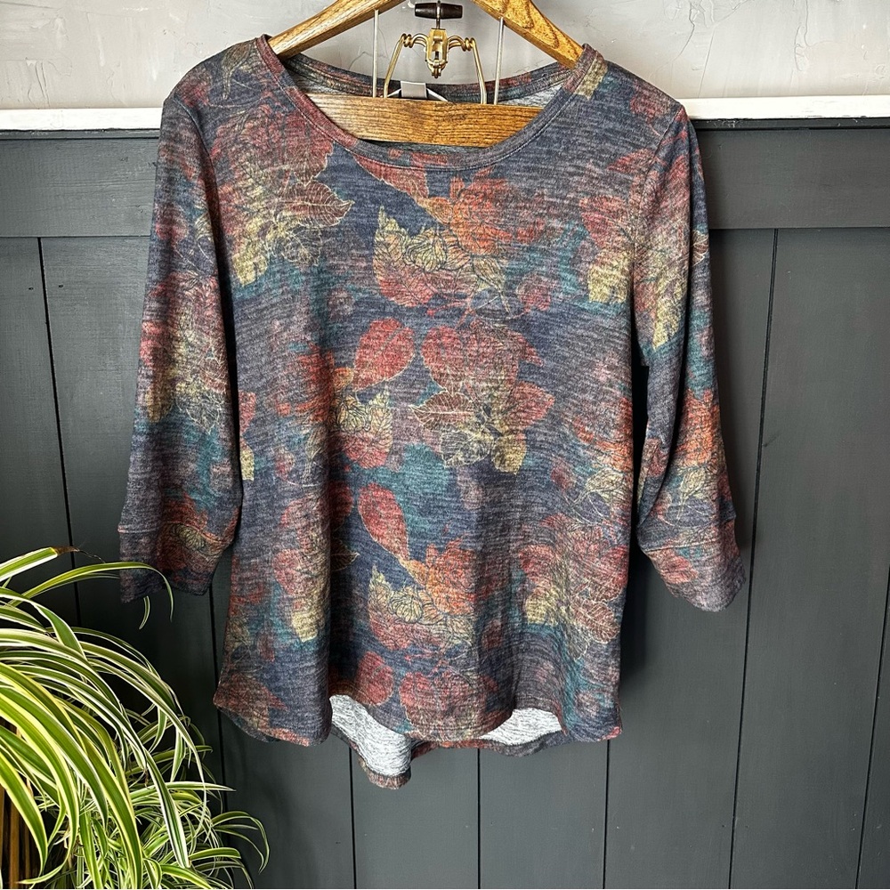 Christopher & Banks‎ Fall Leaf Tee Size Medium